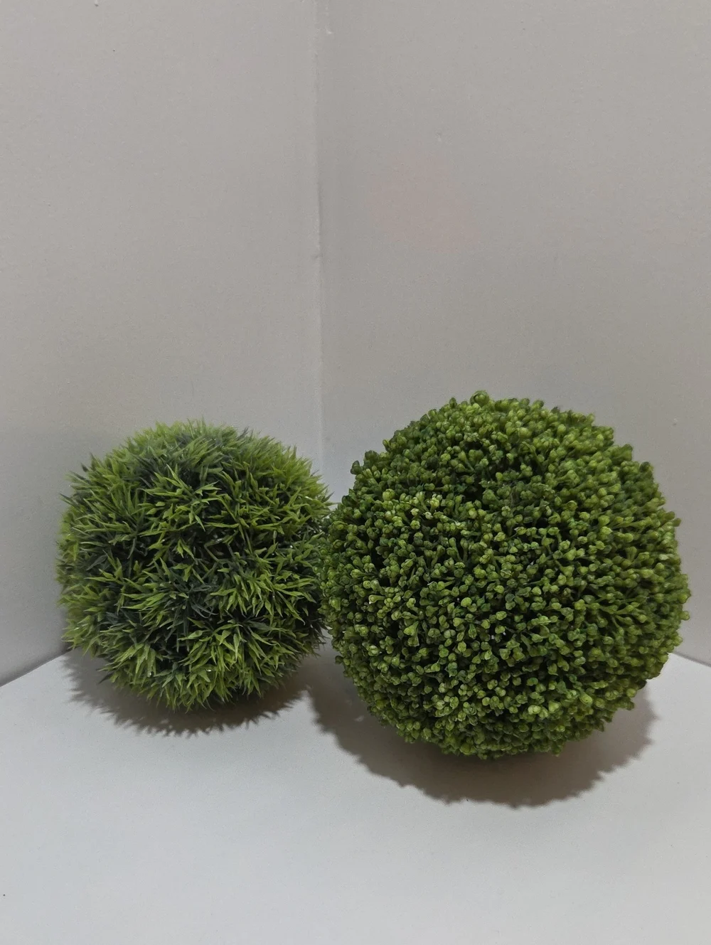 Green Decorative Topiary Balls - Artificial Moss Spheres